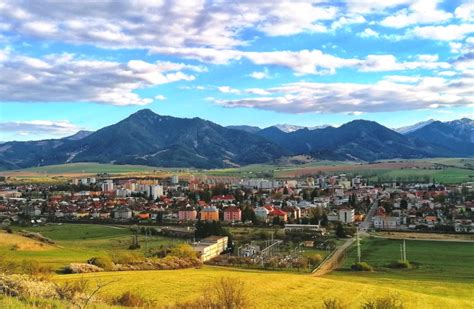 Liptovský Mikuláš panorama s horami