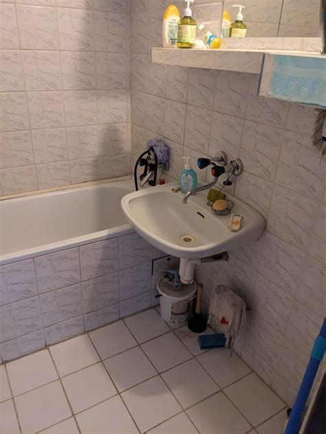 Obhliadka kúpeľne pred rekonštrukciou