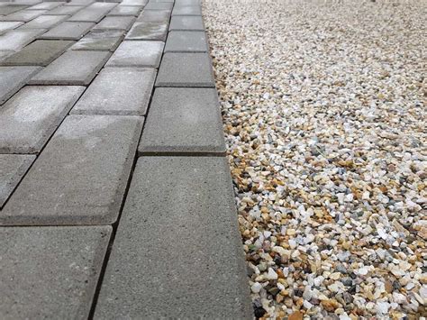 Pokládka moderných obkladov a dlažby