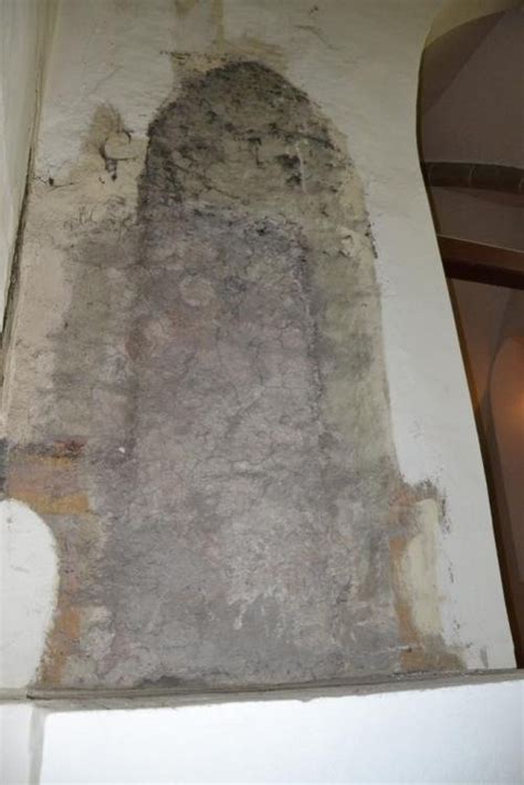 Detail nástenných malieb v interiéri kostola