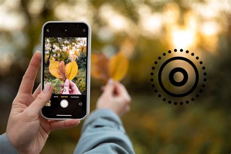 žena upravujúca fotografiu na iPhone