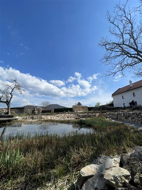 Rôzne druhy kameňa používané v záhradnej architektúre