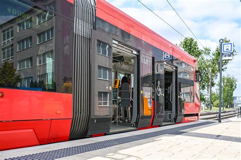 Ilustračná fotografia električky MHD v Bratislave