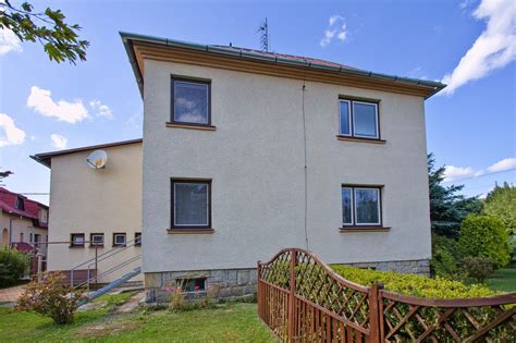 Fotografia typického rodinného domu v obci Bukovec