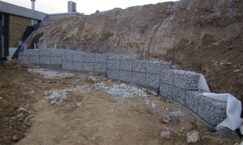 Rezidencia Bárdošova ulica Bratislava - gabionový múr