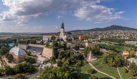 Panoráma mesta Nitra s dominantou hradu