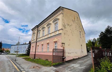 Ilustračné foto budovy katastrálneho úradu