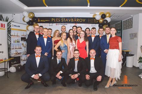Fotografia absolventov Stavebnej fakulty STU