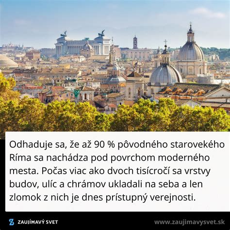 Panorama mesta so starými budovami