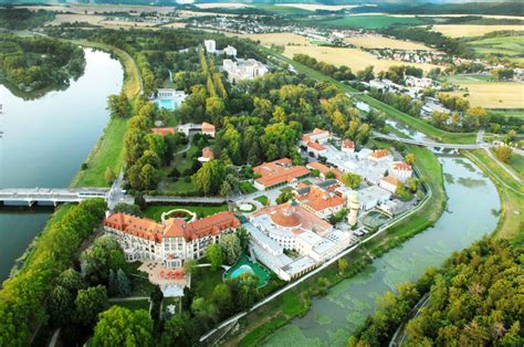 Pohľad na kúpeľný dom v Piešťanoch