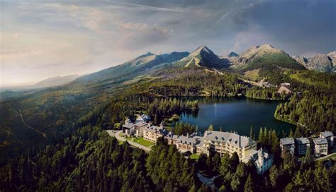 Výhľad na Štrbské Pleso z hotela Kempinski