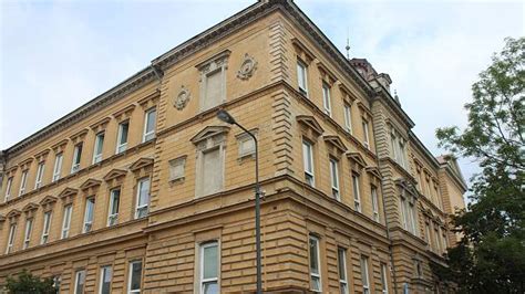 Historická budova v Horných Orešanoch