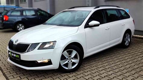 Škoda Octavia III Combi s autoplachtou