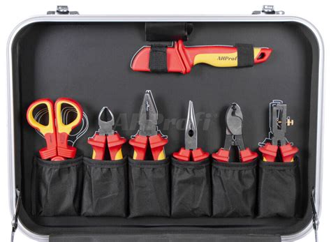 Ilustrácia sady náradia pre elektrikárov