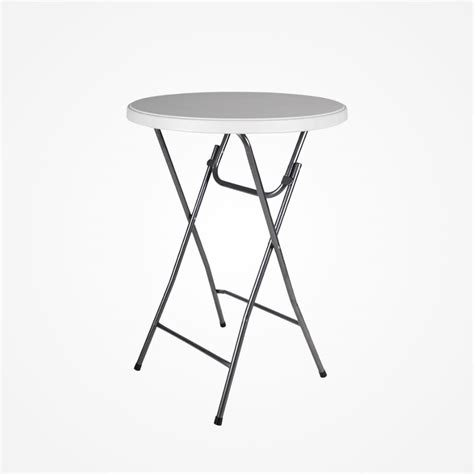 Elegantné koktailové stoly pripravené na event