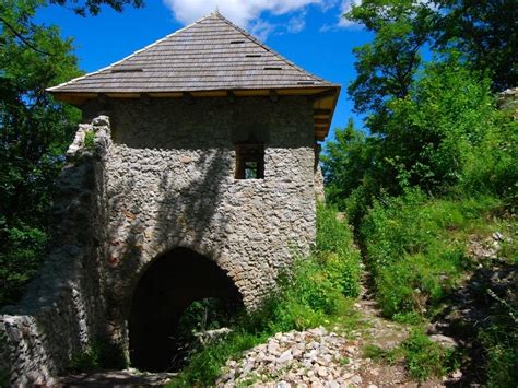 Náučný chodník na Muránsky hrad