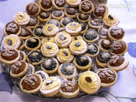 Svadobné koláče rôznych druhov