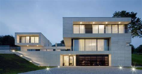 Moderná architektúra obytného domu na ulici Galvaniho