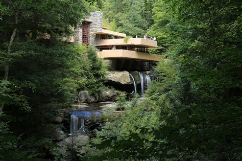Fallingwater house od Franka Lloyda Wrighta