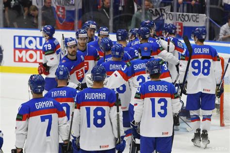 hokejisti v kabíne