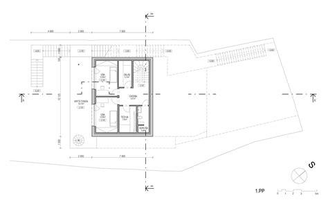 Ilustrácia rodinného domu s vyznačenými odstupovými vzdialenosťami od hraníc pozemku