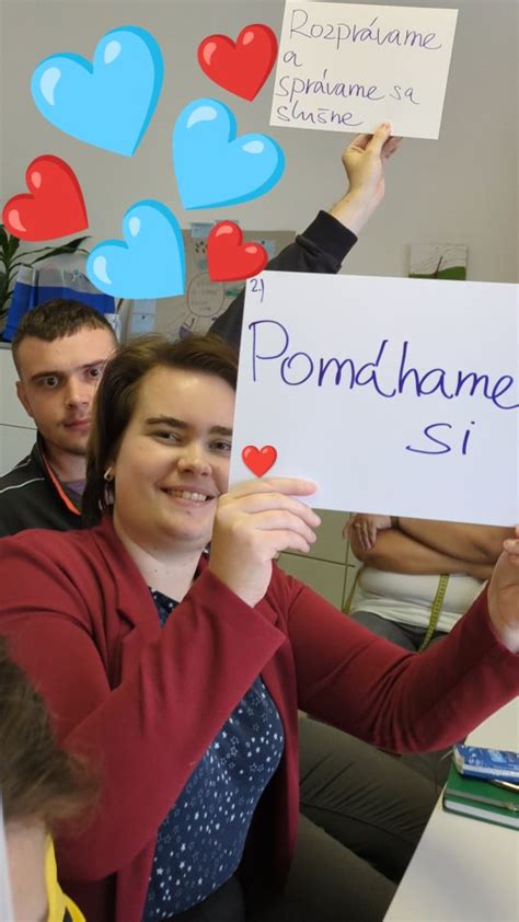 Ilustrácia priateľov, ktorí si navzájom pomáhajú