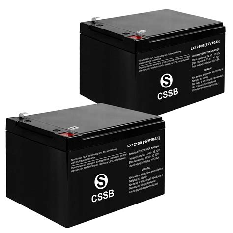 Ilustrácia traktora v poľnom prostredí