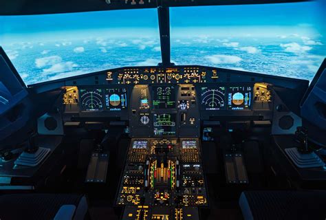 Ilustrácia lietadla stúpajúceho do oblakov