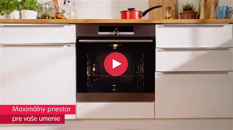 Detail dotykového ovládacieho panela vstavanej rúry