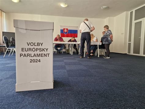 ľudia v kúpeľoch pri procedúrach