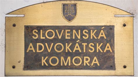 Ilustračná fotografia právnika pri rokovaní