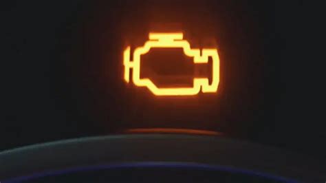 Rozsvietená kontrolka motora na palubnej doske