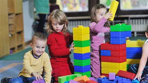 Deti v Montessori škôlke