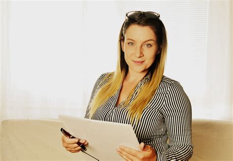 Majster odbornej výchovy demonštruje žiakom