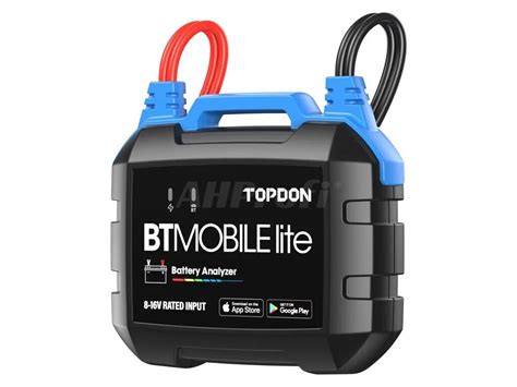 Ilustrácia autobatérie s pripojenými nabíjacími káblami