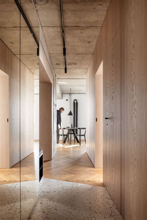 Interiér zrekonštruovaného bytu s prvkami pôvodnej architektúry