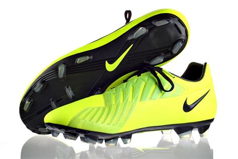 Rôzne typy podrážok kopačiek