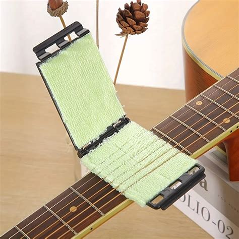 Ukulele hmatník s vyznačenými pražcami