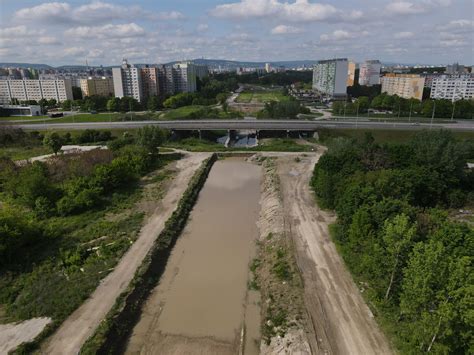 Výstavba v Petržalke