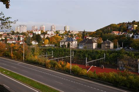 Architektonický pohľad na Štefánikovu ulicu v Bratislave