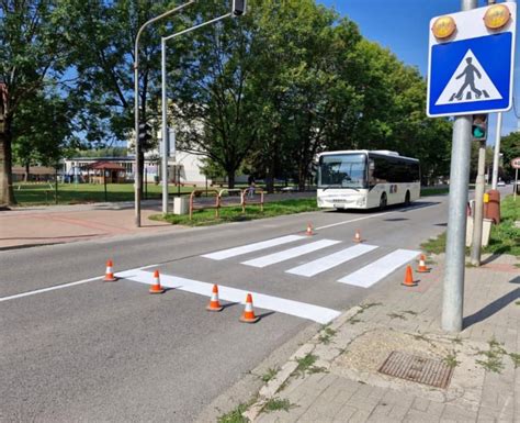 Ilustrácia dopravného značenia a cestnej infraštruktúry