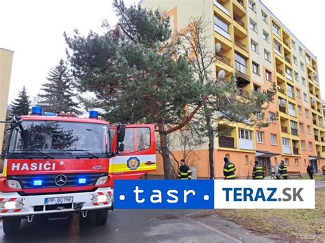 Ilustračná fotografia hasičského zásahu pri požiari bytu