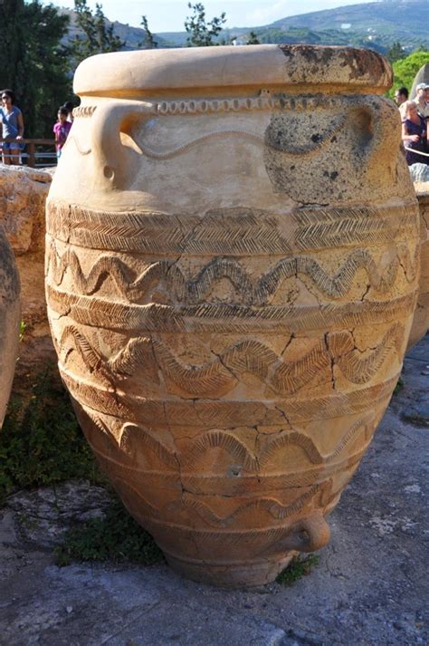 Ilustrácia starovekých nádob na víno