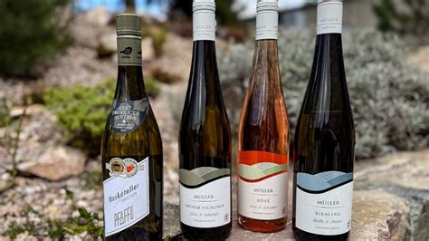 Ilustrácia dekantácie vína