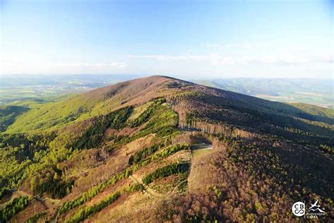 Panoráma Považského Inovca s potenciálnym rekreačným areálom