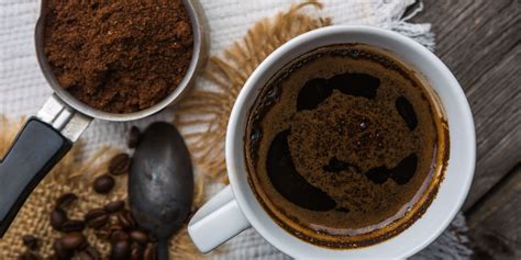 Ilustrácia rôznych spôsobov využitia kávovej usadeniny