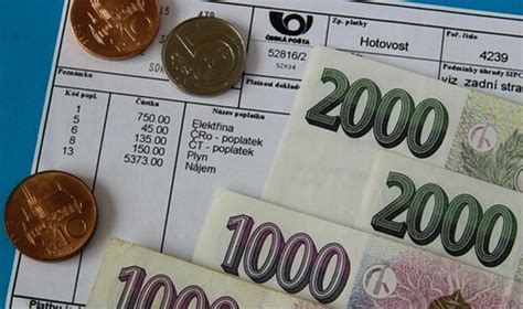 Infografika porovnávajúca poplatky za SIPO v rôznych rokoch