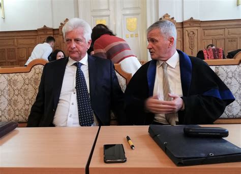 Advokát v súdnej sieni