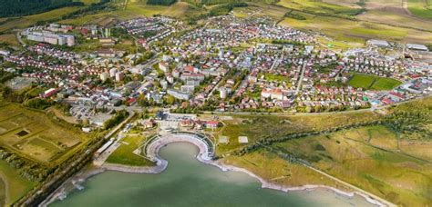 Pohľad na Námestovo s Oravskou priehradou