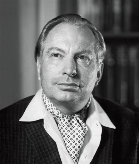 Portrét L. Rona Hubbarda